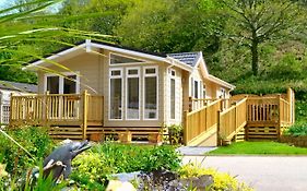 Hele Valley Holiday Park 5*