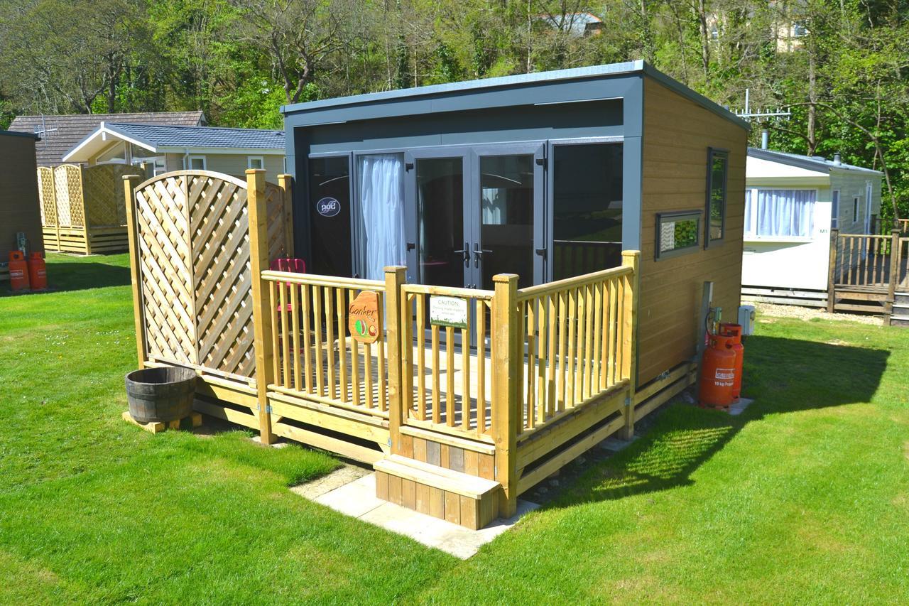 Hele Valley Holiday Park Ilfracombe Exterior photo