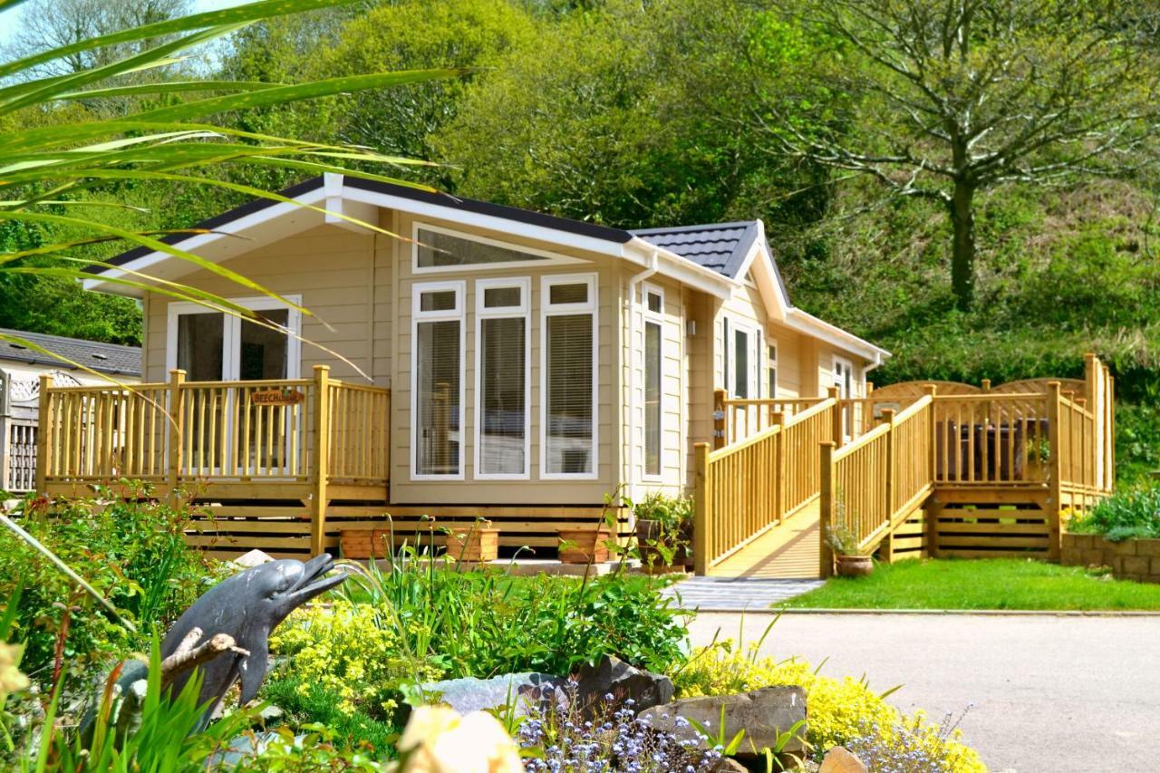 Hele Valley Holiday Park Ilfracombe Exterior photo
